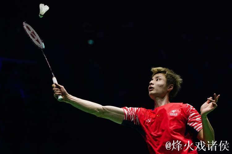 石宇奇逆风翻盘首夺世锦赛冠军 国羽男单十年后再登顶